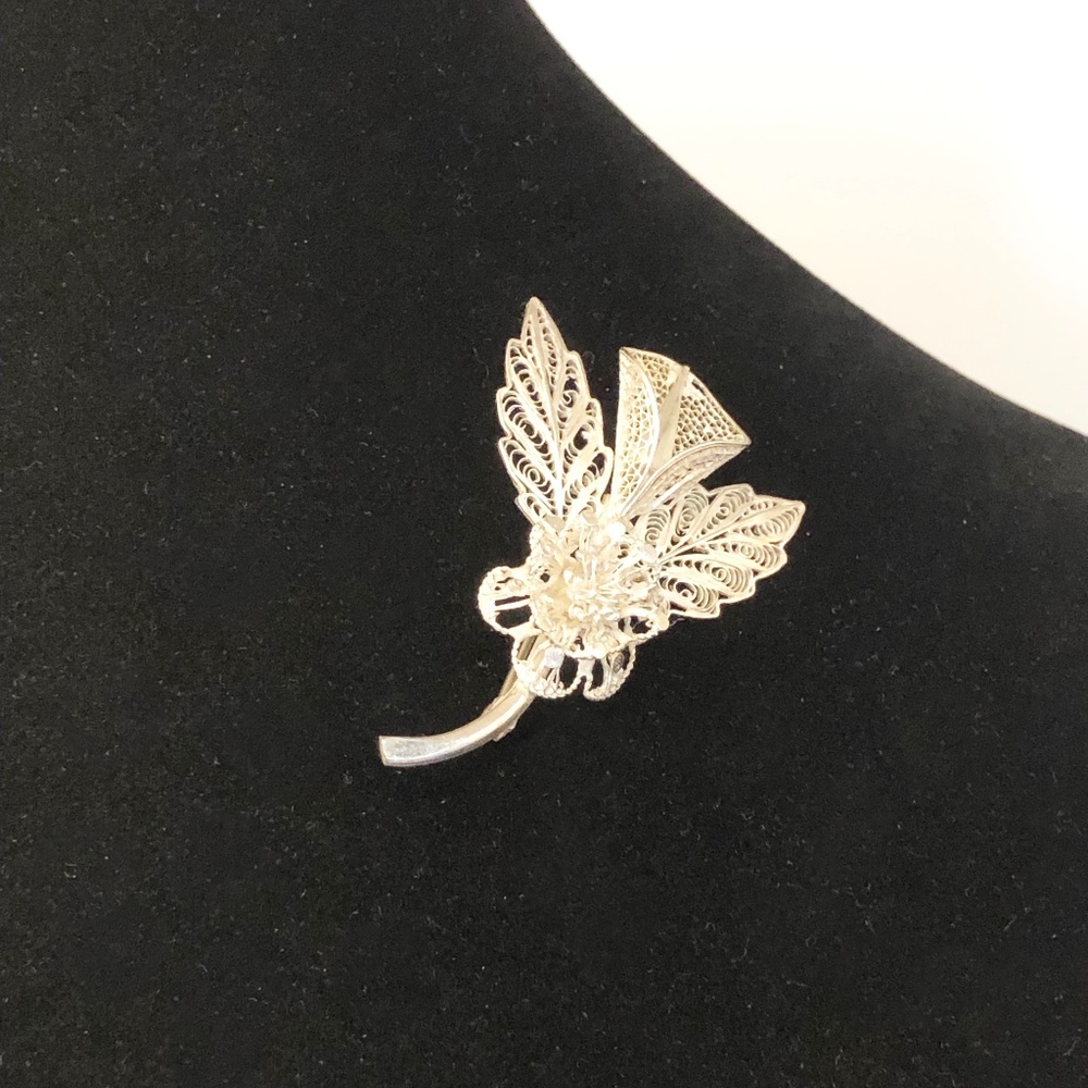 Vintage Sterling Silver Cala Lily Brooch - Picture 6 of 6